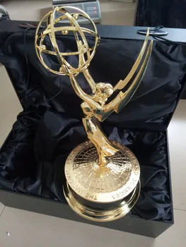 bezmaksas piegāde Reālais izmērs ir 1:1 39CM Metāla Emmy Balvu Rūpnīcas Tieši Pārdošanas Emmy balvu Academy Award Bezmaksas DHL sūtījumu Kriss