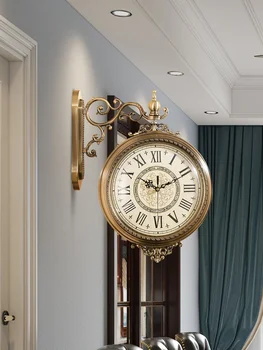 Eiropas retro dubultās sienas pulkstenis mājās, pulkstenis mūsdienu minimālisma atmosfēru luksusa high-end.