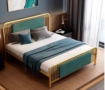 Mīksta soma audums kaltas dzelzs gultas Eiropas vienkārši divguļamā gulta zelta kaltas dzelzs gultas