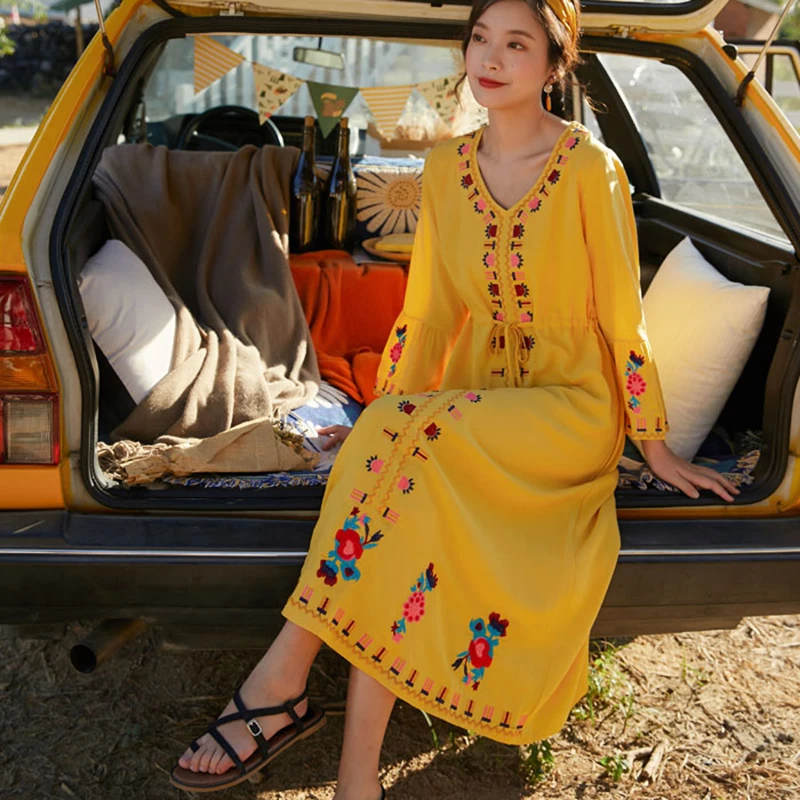 KHALEE YOSE Ziedu Izšuvumu Kleita Melna Dzeltena Vintage Boho Kleitas ar V-veida Kakla Sievietēm ar garām Piedurknēm, Elegants Čigānu Hipiju Kleita ir 2021.