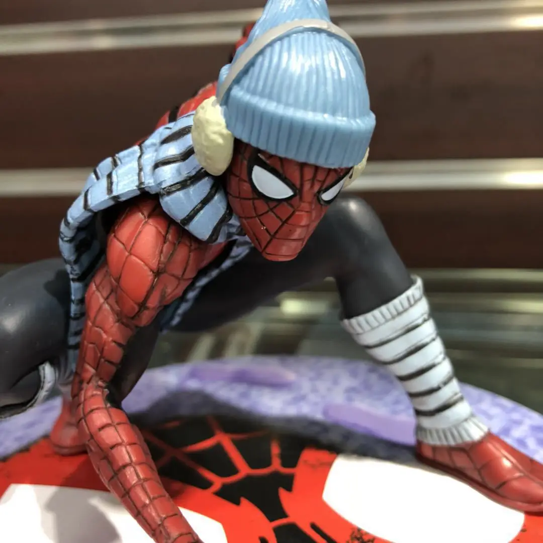 Brīnums Avengers 2017 Varoņi Atgriešanās The Amazing Spiderman Ziemas Drēbes, PVC Rīcības Attēls Modelis Rotaļlietas 12cm